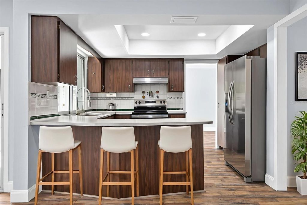 Image 15 of property listing at 2712 52ND AVENUE TERRACE W, Bradenton, FL 34207