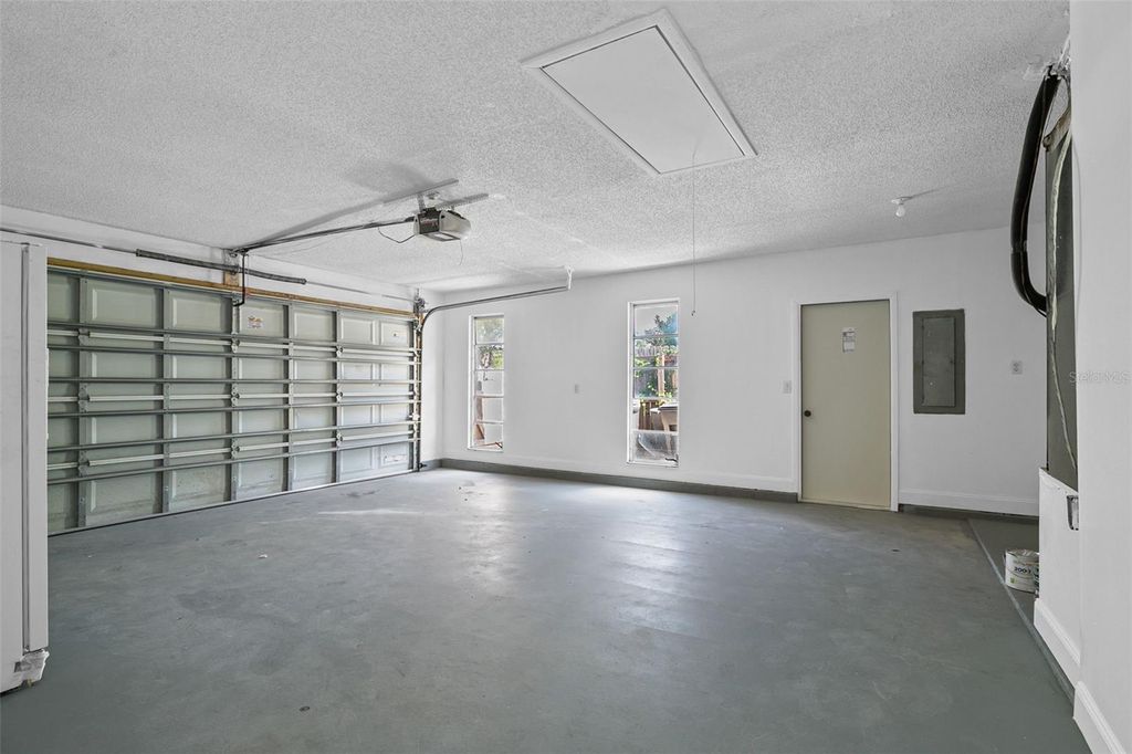 Image 21 of property listing at 2712 52ND AVENUE TERRACE W, Bradenton, FL 34207