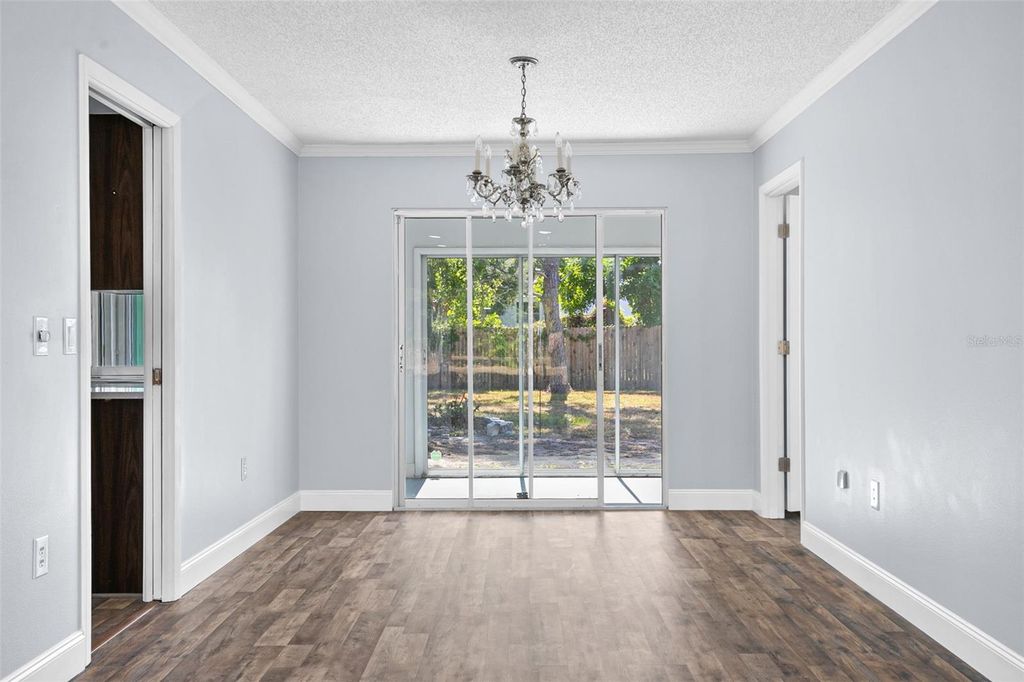 Image 7 of property listing at 2712 52ND AVENUE TERRACE W, Bradenton, FL 34207