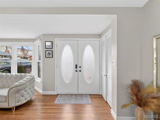 131 Romine Circle, Ballwin, MO 63011