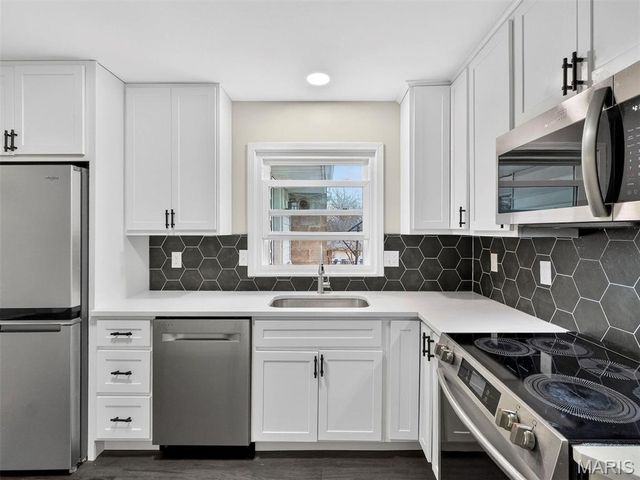 131 Romine Circle, Ballwin, MO 63011