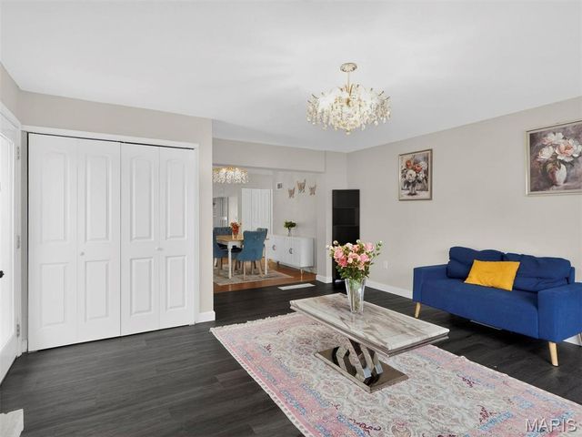 131 Romine Circle, Ballwin, MO 63011