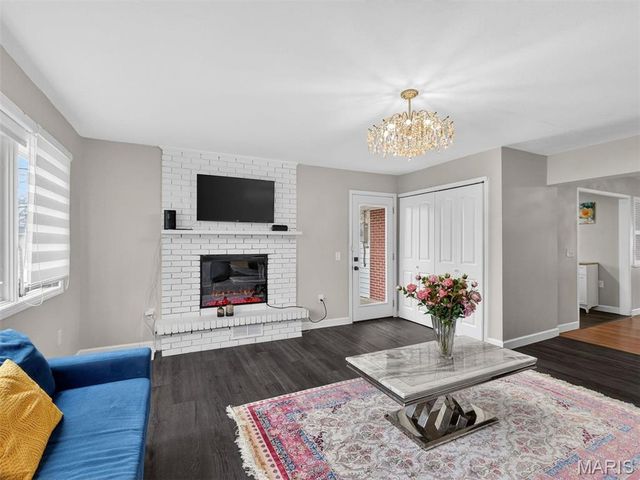 131 Romine Circle, Ballwin, MO 63011