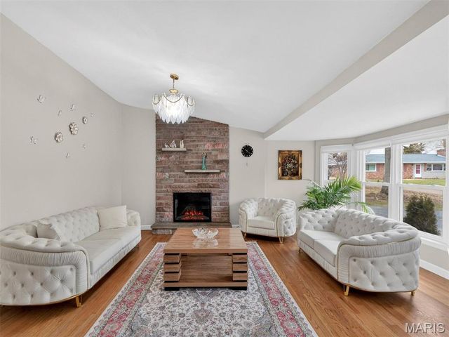 131 Romine Circle, Ballwin, MO 63011