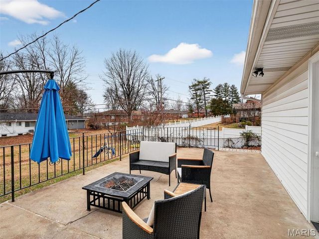 131 Romine Circle, Ballwin, MO 63011