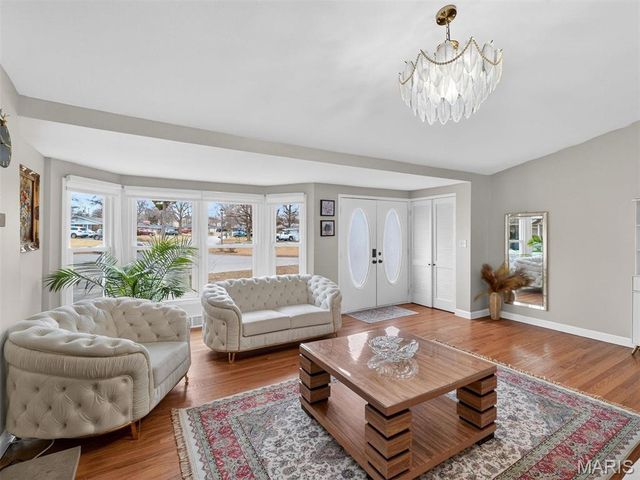 131 Romine Circle, Ballwin, MO 63011