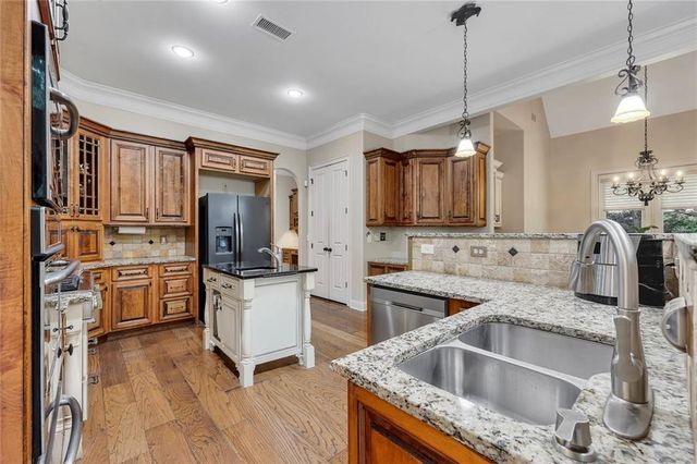 121 Estates At The Lake Drive, Canton, GA 30114