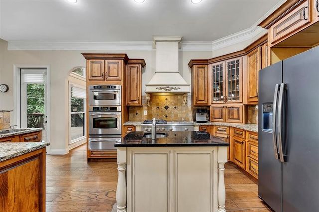 121 Estates At The Lake Drive, Canton, GA 30114