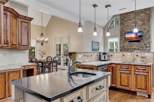 121 Estates At The Lake Drive, Canton, GA 30114
