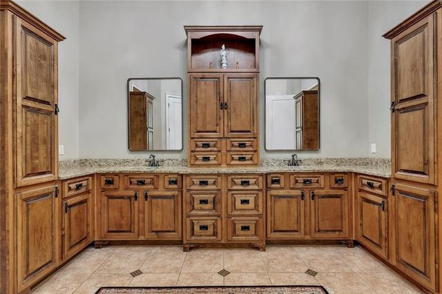 121 Estates At The Lake Drive, Canton, GA 30114
