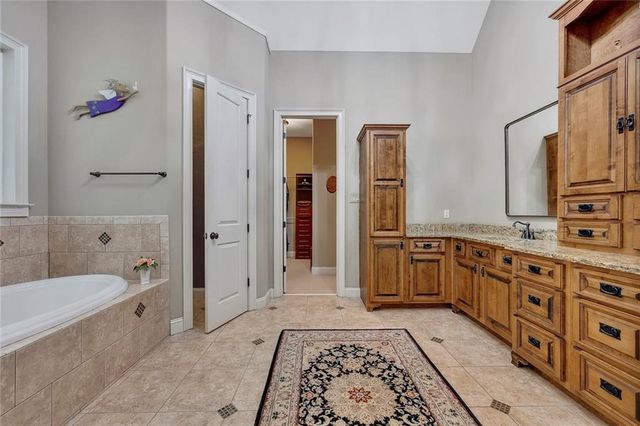 121 Estates At The Lake Drive, Canton, GA 30114
