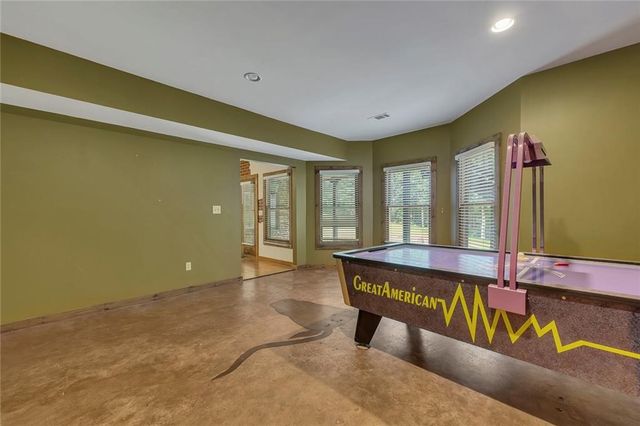 121 Estates At The Lake Drive, Canton, GA 30114
