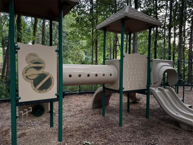 121 Estates At The Lake Drive, Canton, GA 30114