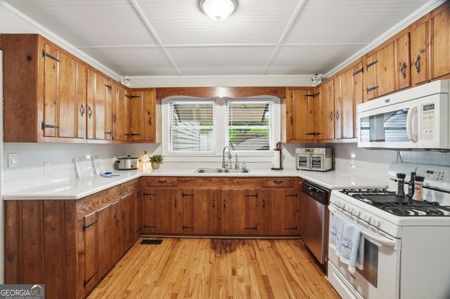 3022 Maple Road SE, Lindale, GA 30147