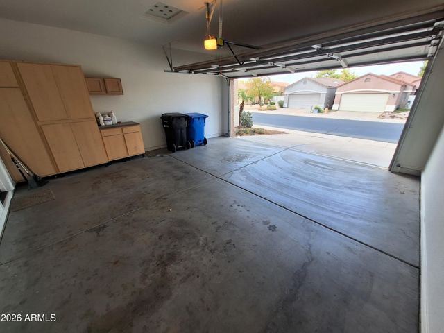 3307 E FREMONT Road, Phoenix, AZ 85042