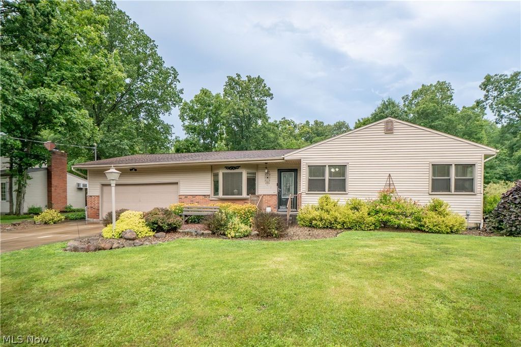 6149 Elk Road, Canfield, OH 44406