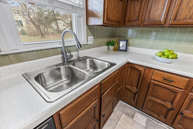 1491 S PECOS AVE, Columbia, MO 65201