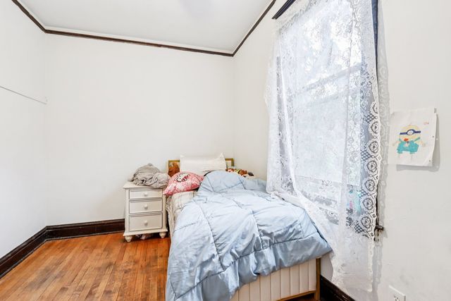 8548 S Manistee Avenue, Chicago, IL 60617