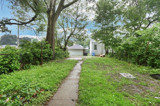 8548 S Manistee Avenue, Chicago, IL 60617
