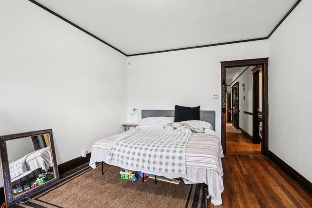 8548 S Manistee Avenue, Chicago, IL 60617