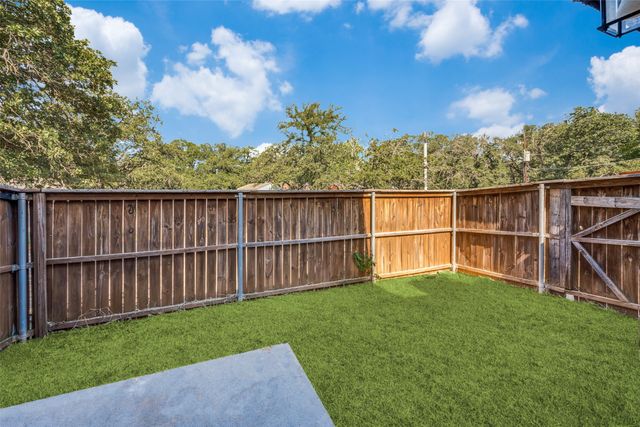 117 Peachtree Court C, Kennedale, TX 76060
