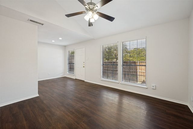 117 Peachtree Court C, Kennedale, TX 76060