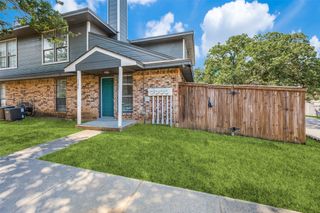 117 Peachtree Court C, Kennedale, TX 76060
