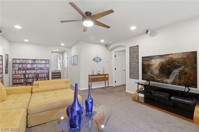7258 Shannon Ridge Court, Las Vegas, NV 89118