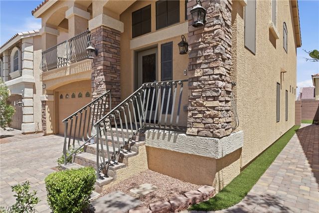 7258 Shannon Ridge Court, Las Vegas, NV 89118