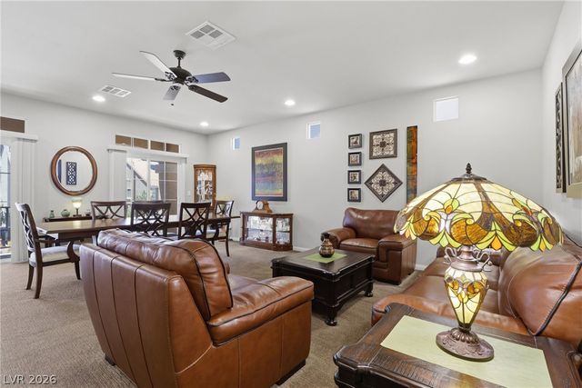 7258 Shannon Ridge Court, Las Vegas, NV 89118