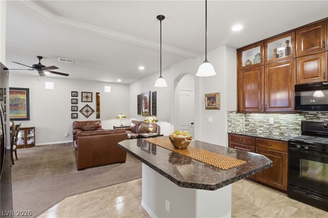 7258 Shannon Ridge Court, Las Vegas, NV 89118