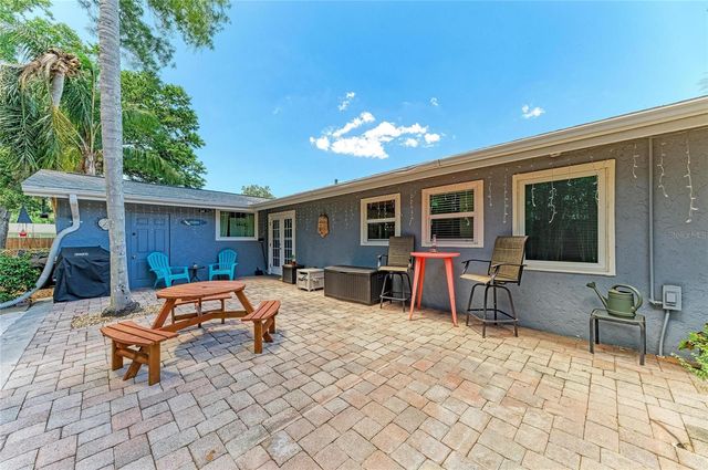 2616 WOOD STREET, Sarasota, FL 34237