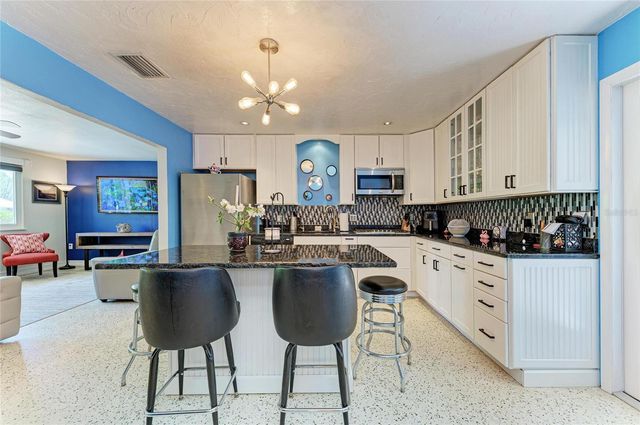 2616 WOOD STREET, Sarasota, FL 34237