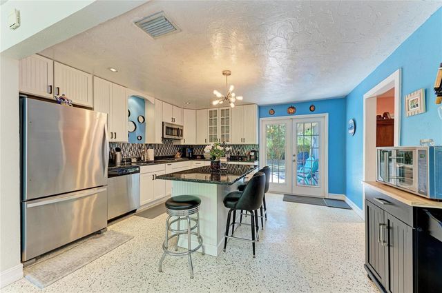 2616 WOOD STREET, Sarasota, FL 34237