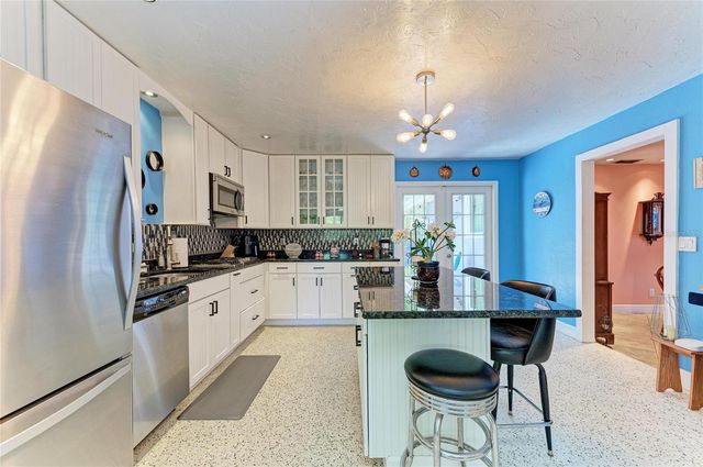 2616 WOOD STREET, Sarasota, FL 34237