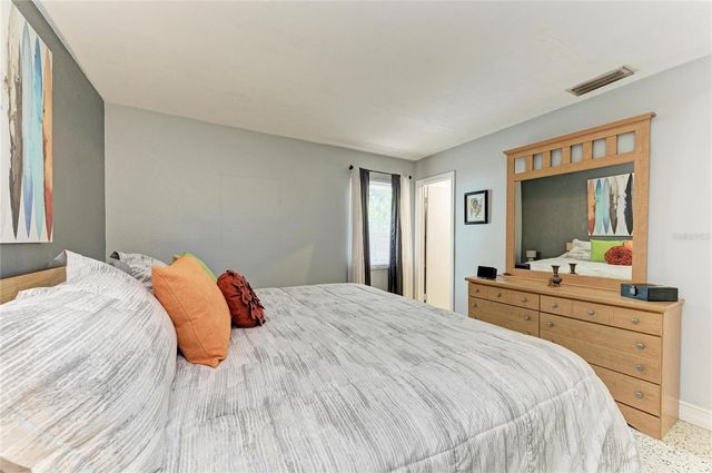 2616 WOOD STREET, Sarasota, FL 34237