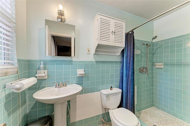 2616 WOOD STREET, Sarasota, FL 34237