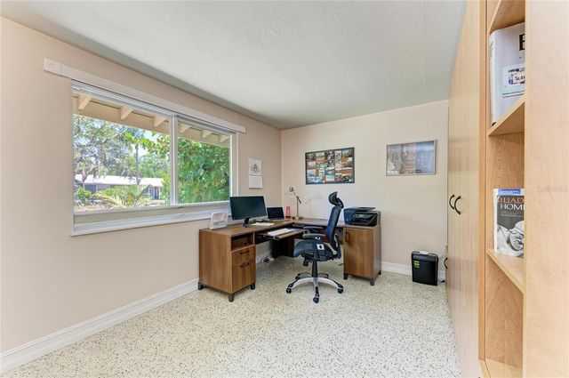 2616 WOOD STREET, Sarasota, FL 34237