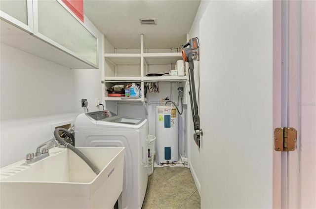 2616 WOOD STREET, Sarasota, FL 34237