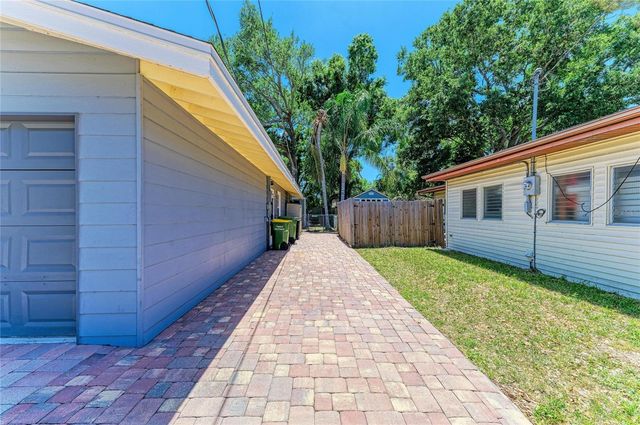 2616 WOOD STREET, Sarasota, FL 34237