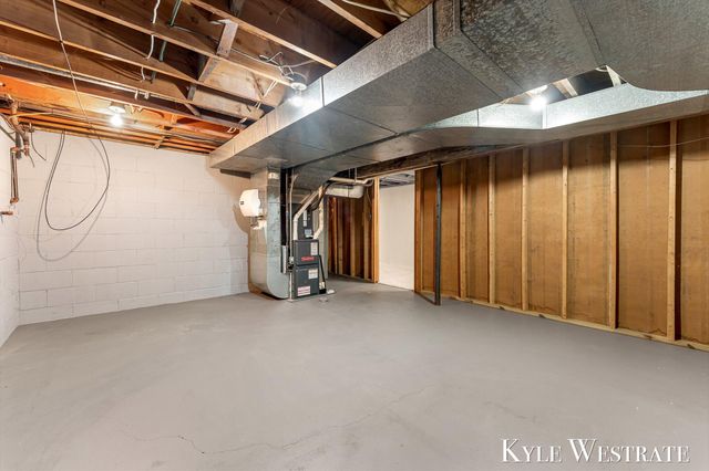 230 California Avenue, North Muskegon City, MI 49445