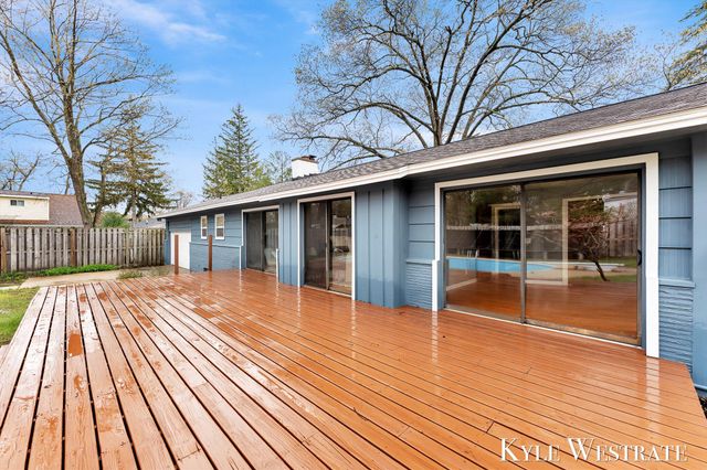 230 California Avenue, North Muskegon City, MI 49445