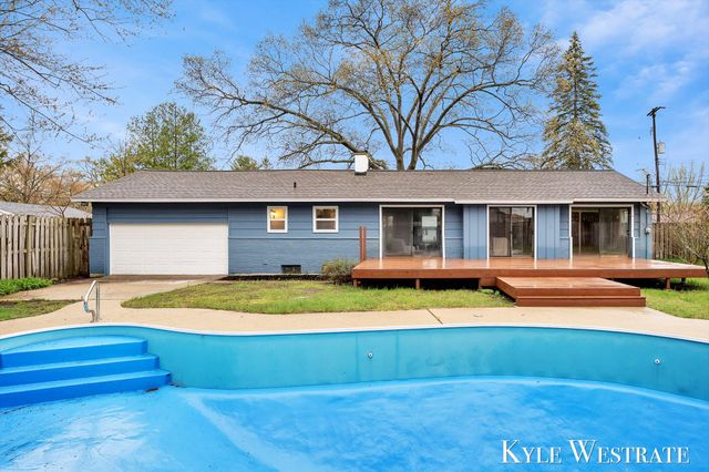 230 California Avenue, North Muskegon City, MI 49445