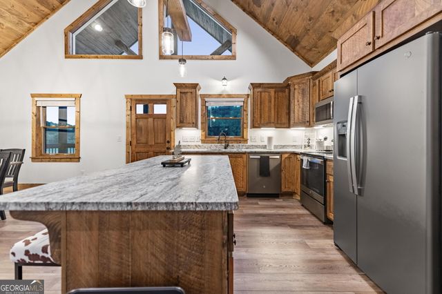 235 W Conasauga Creek, Ellijay, GA 30540