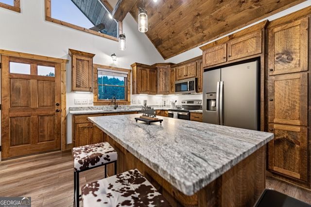 235 W Conasauga Creek, Ellijay, GA 30540