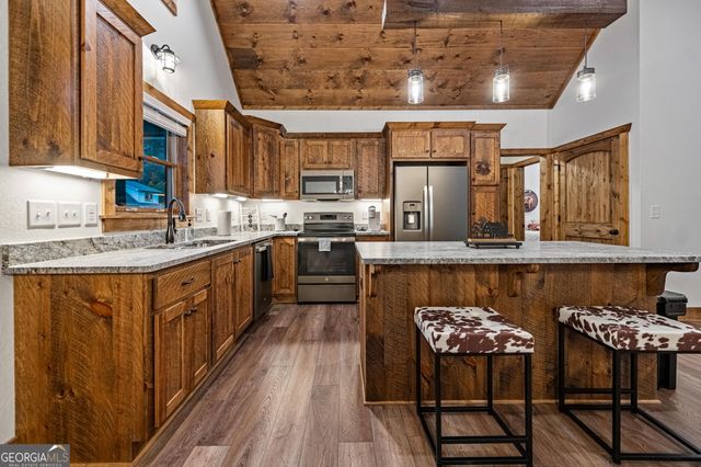 235 W Conasauga Creek, Ellijay, GA 30540