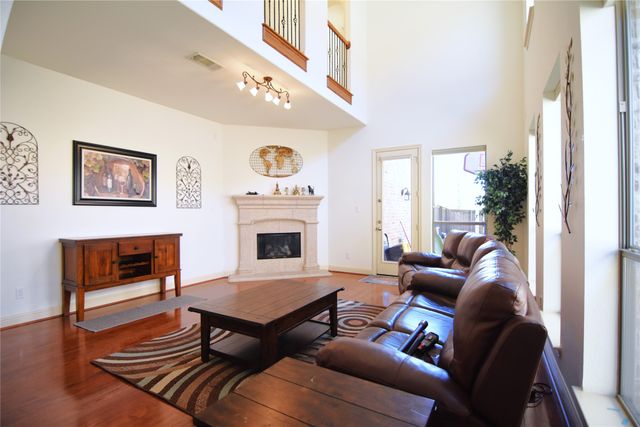 6419 San Saba, Irving, TX 75039