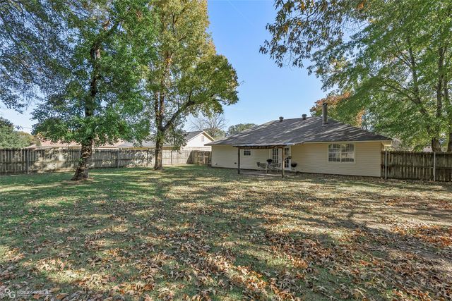 10112 Freedoms Way, Keithville, LA 71047