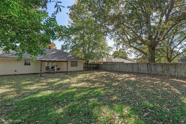 10112 Freedoms Way, Keithville, LA 71047