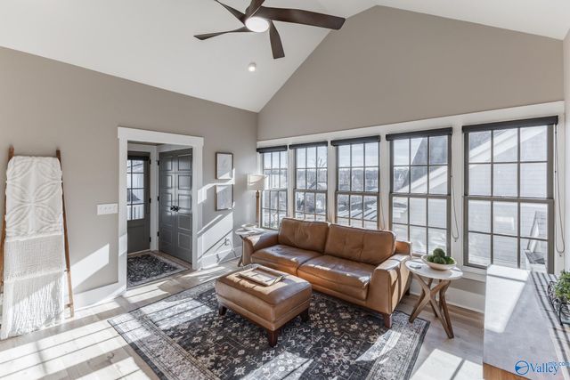 32 Hillcrest Avenue B, Huntsville, AL 35806